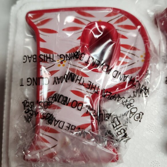 Temptations by Tara INSPIRATIONAL LETTERS word PEACE in Old World Red Pattern - Picture 6 of 15